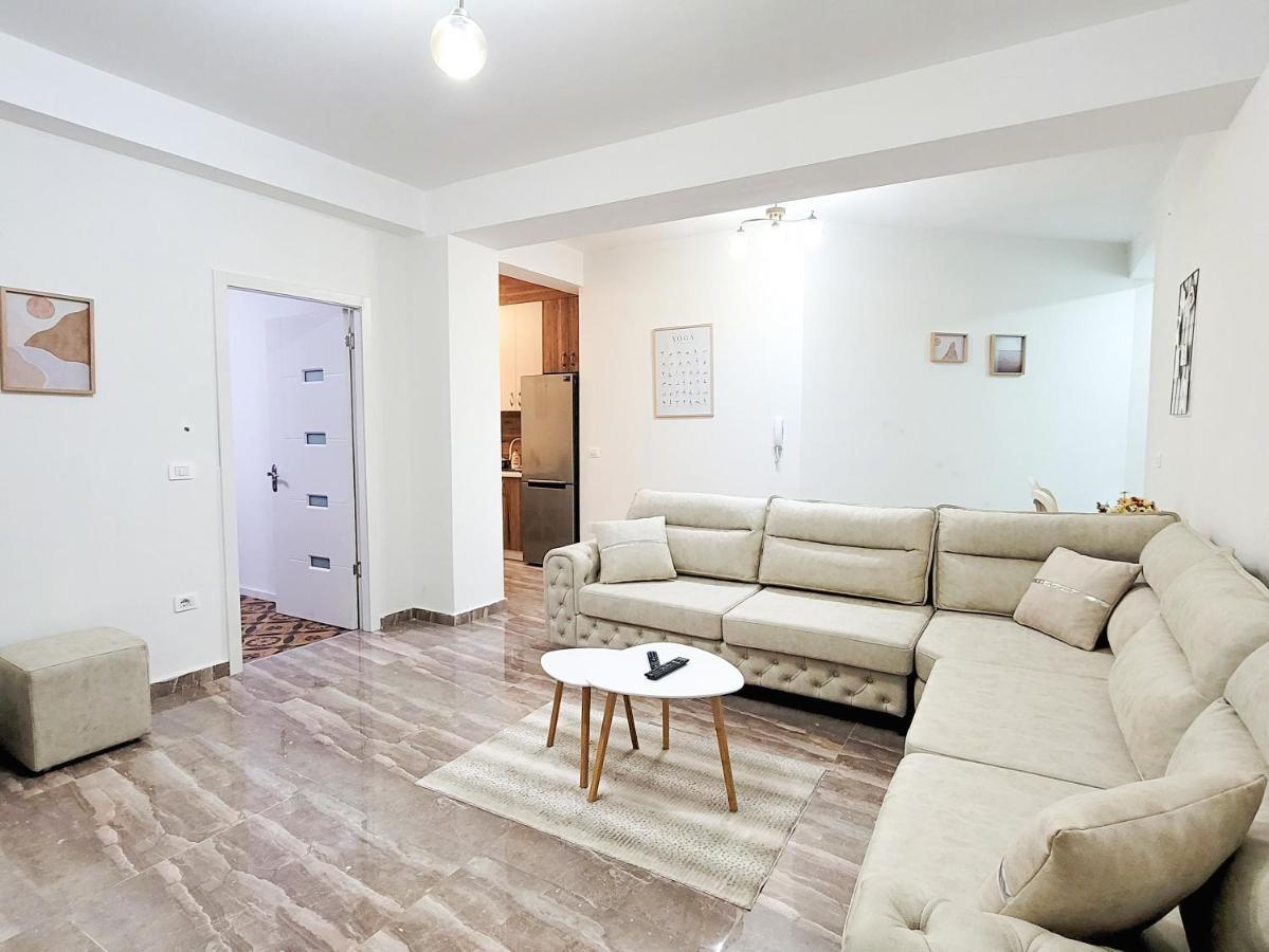 One-Bedroom Gem By The Square Tirana Exteriör bild
